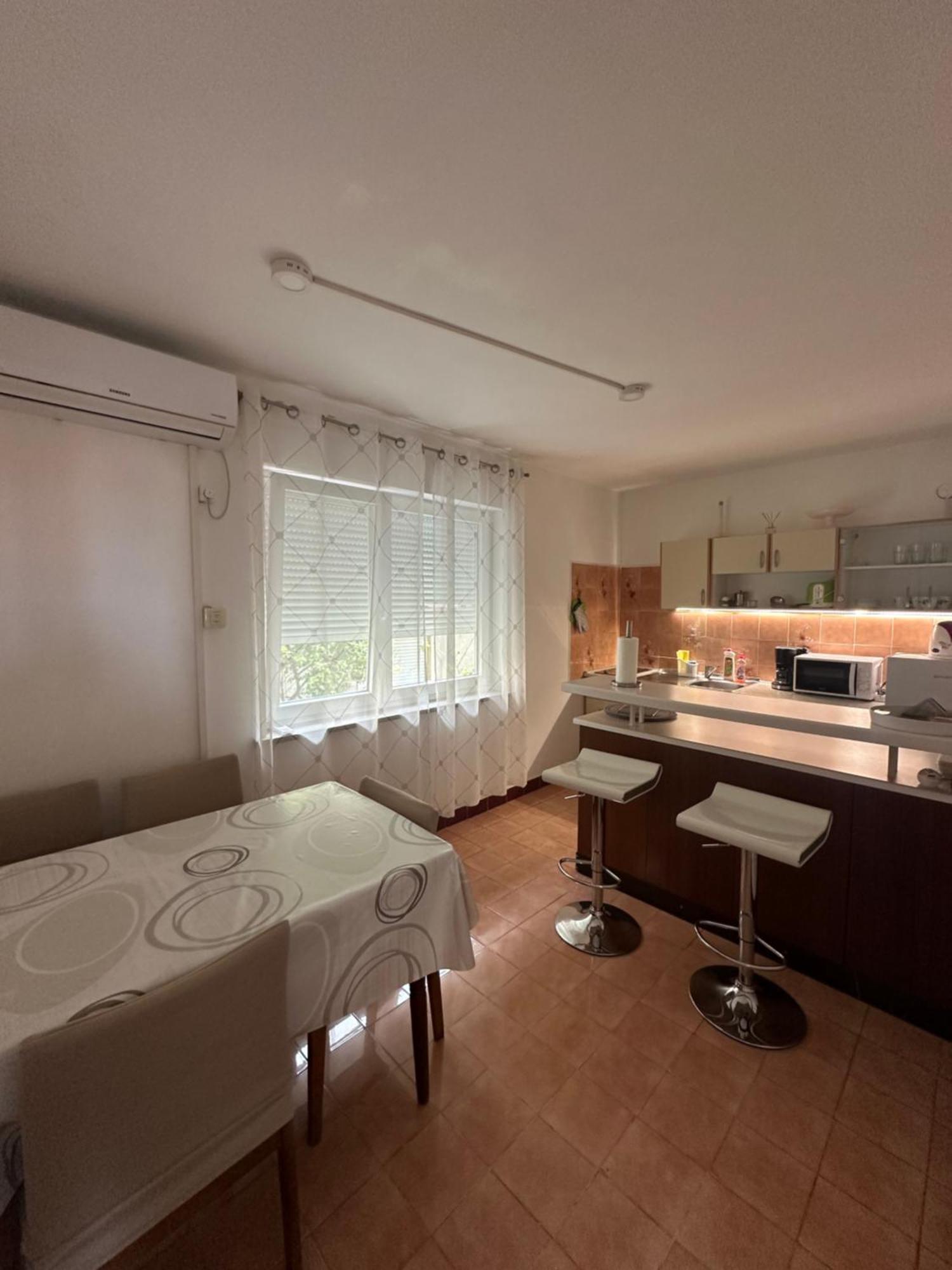 Apartmani Ira Crikvenica Buitenkant foto