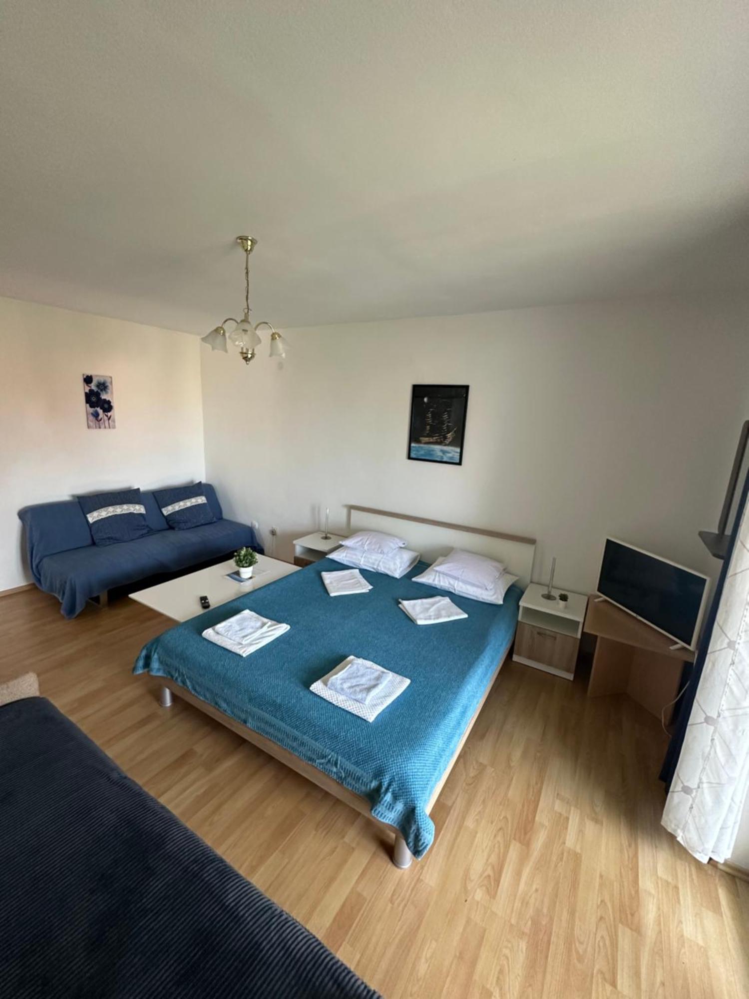 Apartmani Ira Crikvenica Buitenkant foto